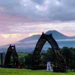 Destinasi Wisata Tomohon dengan Pemandangan Luar Biasa Cartenz Hills Tomohom